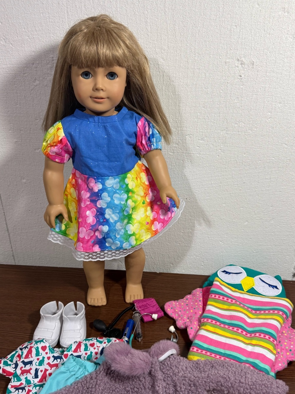 Pleasant Company American Girl Doll With Accessories